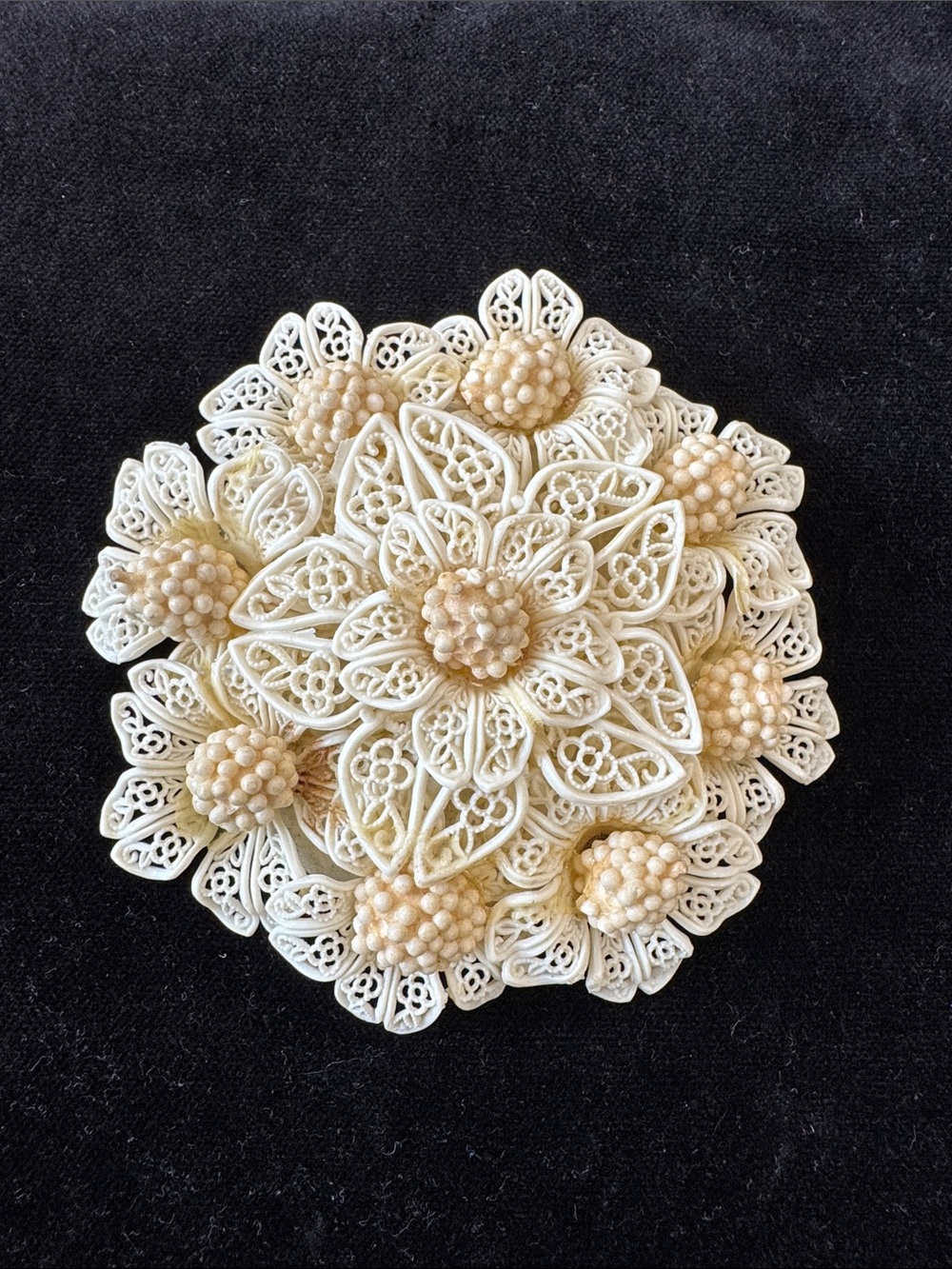 VINTAGE IVORY FLORAL FILIGREE BROOCH